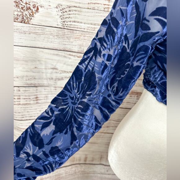 Hutch Claudia Dark Navy Crushed Velvet Wrap Crop Top, EUC, Medium, MSRP $198 - Picture 6 of 12